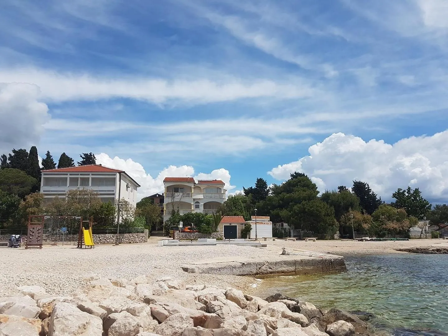 Beach House Punta Pakoštane Affittacamere